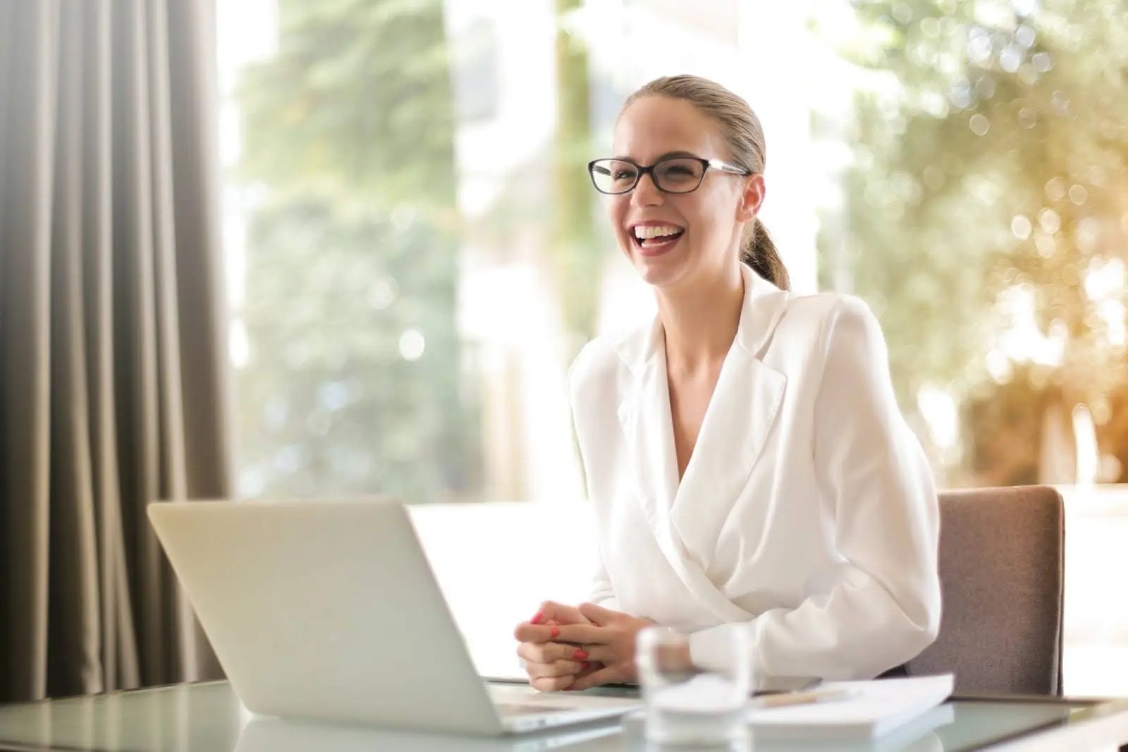 ucw-female-executive